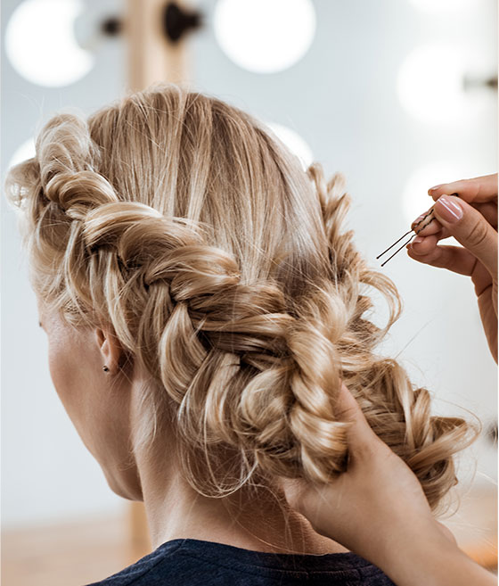 Coiffeur femme à Maurin